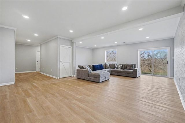 2425 S 55th Street, Kansas City, KS 66106