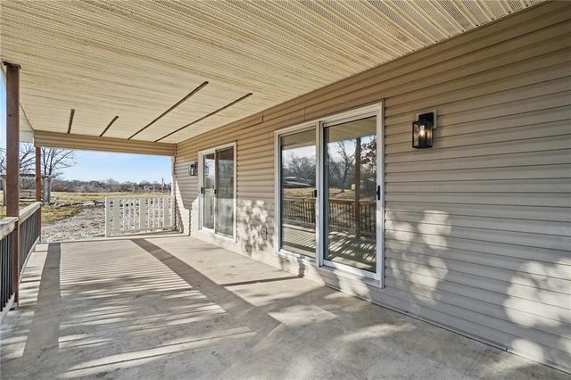 2425 S 55th Street, Kansas City, KS 66106