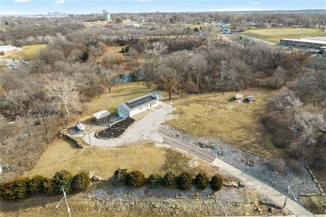 2425 S 55th Street, Kansas City, KS 66106