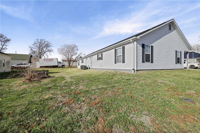 1000-1002 Olive Street, Chillicothe, MO 64601