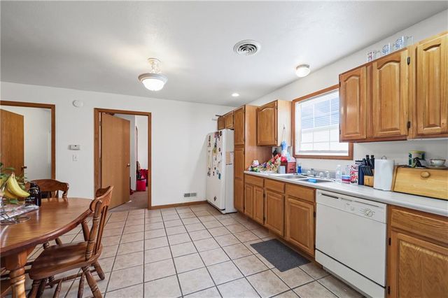 1000-1002 Olive Street, Chillicothe, MO 64601