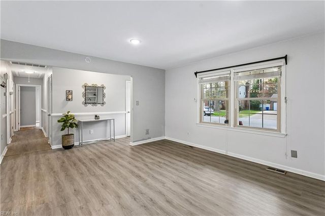 864 Costigan DR, Newport News, VA 23608