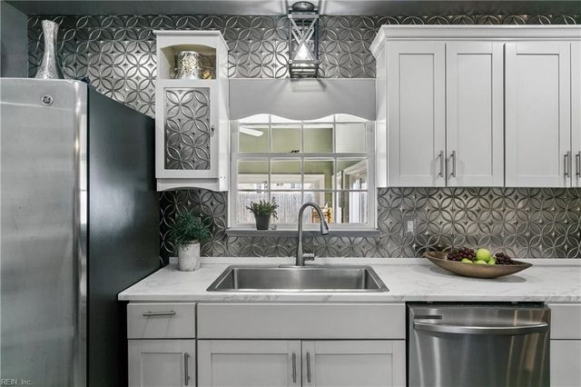 864 Costigan DR, Newport News, VA 23608