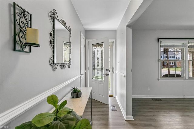 864 Costigan DR, Newport News, VA 23608