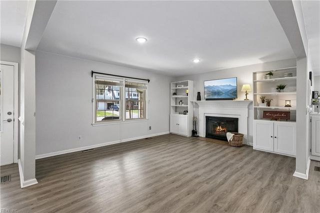 864 Costigan DR, Newport News, VA 23608