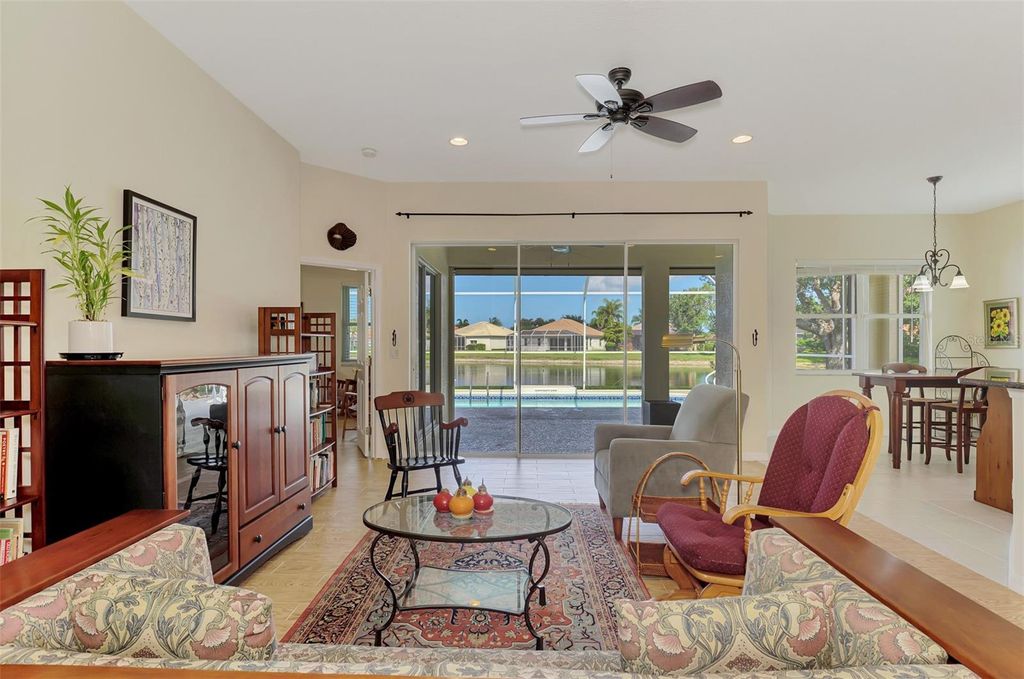 Image 17 of property listing at 5153 HIGHBURY CIRCLE, Sarasota, FL 34238