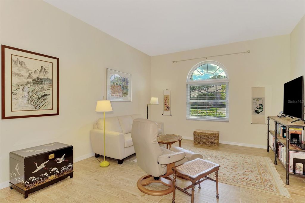 Image 40 of property listing at 5153 HIGHBURY CIRCLE, Sarasota, FL 34238