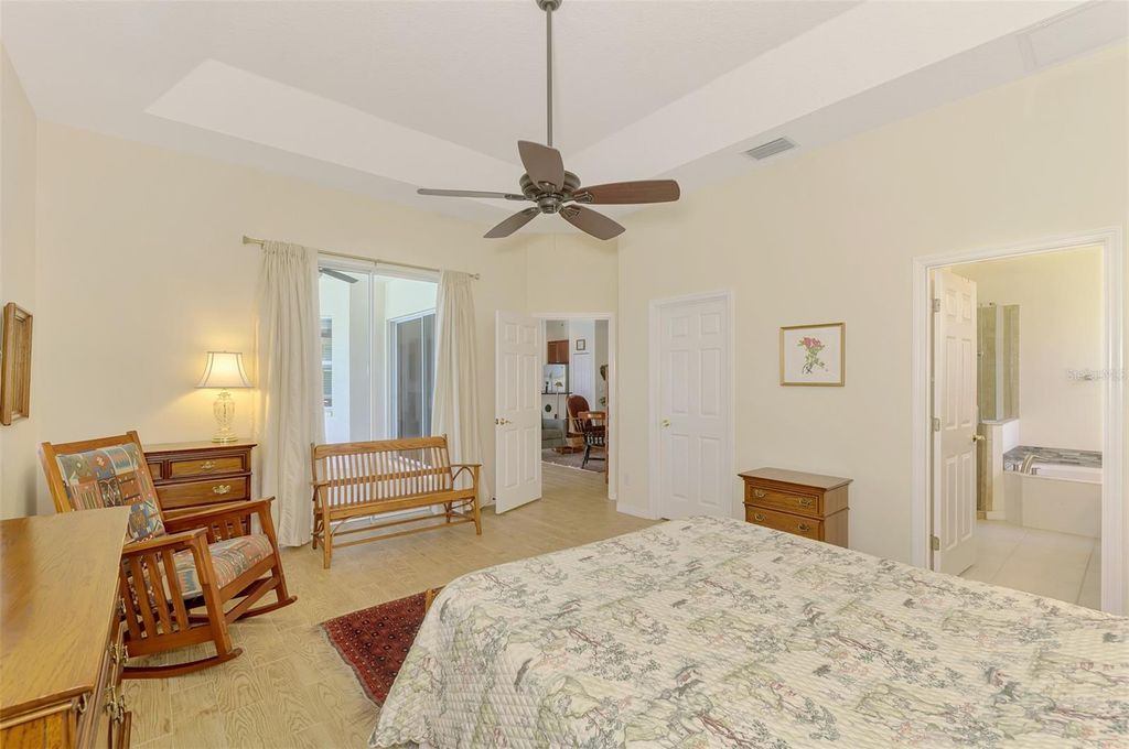 Image 46 of property listing at 5153 HIGHBURY CIRCLE, Sarasota, FL 34238