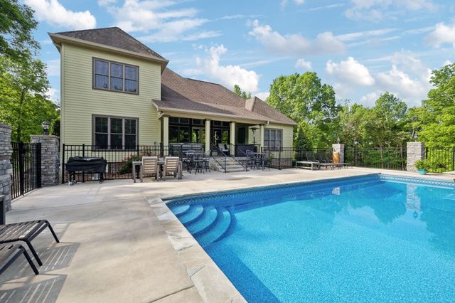 150 Valley Vista Dr, Carthage, TN 37030