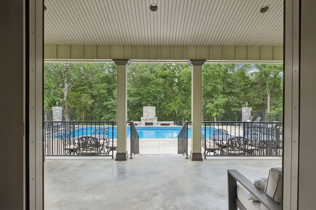 150 Valley Vista Dr, Carthage, TN 37030