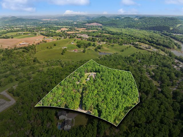 150 Valley Vista Dr, Carthage, TN 37030