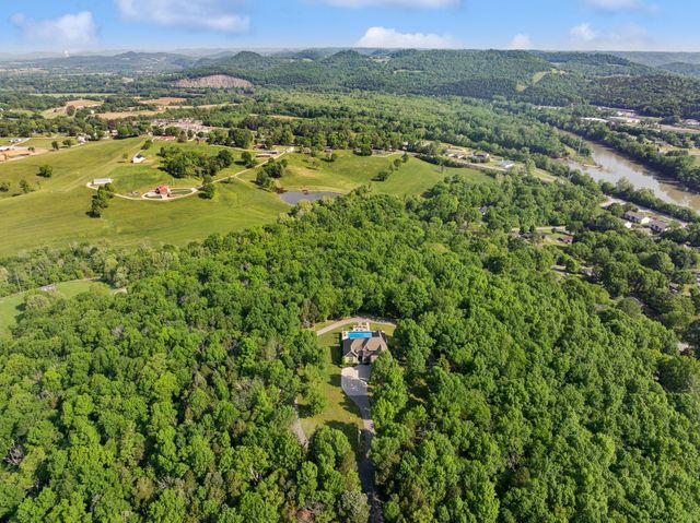 150 Valley Vista Dr, Carthage, TN 37030