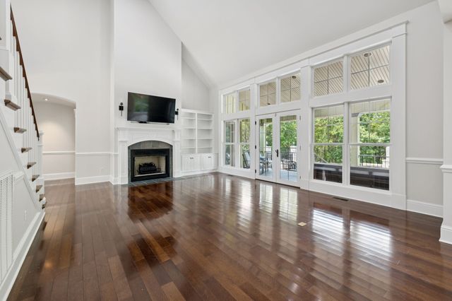 150 Valley Vista Dr, Carthage, TN 37030