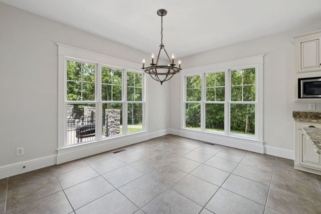 150 Valley Vista Dr, Carthage, TN 37030