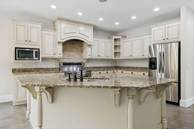 150 Valley Vista Dr, Carthage, TN 37030