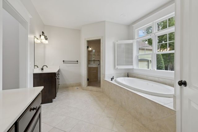 150 Valley Vista Dr, Carthage, TN 37030