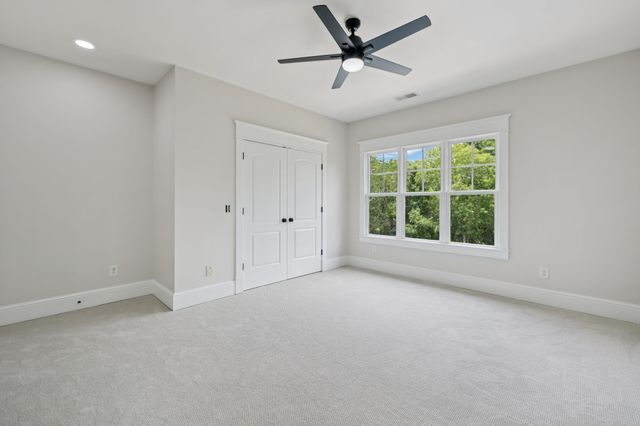 150 Valley Vista Dr, Carthage, TN 37030