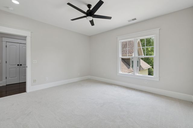 150 Valley Vista Dr, Carthage, TN 37030