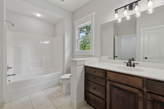 150 Valley Vista Dr, Carthage, TN 37030