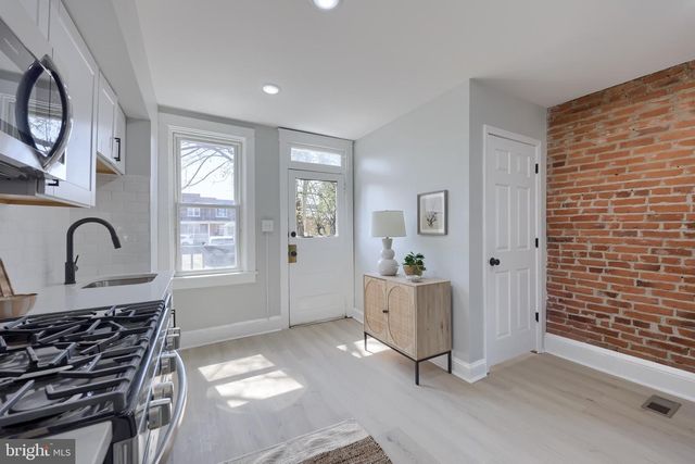 318 E LIBERTY ST, Lancaster, PA 17602