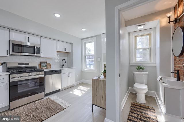 318 E LIBERTY ST, Lancaster, PA 17602