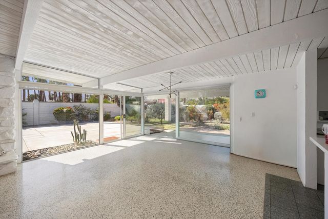 620 N Camino Real, Palm Springs, CA 92262