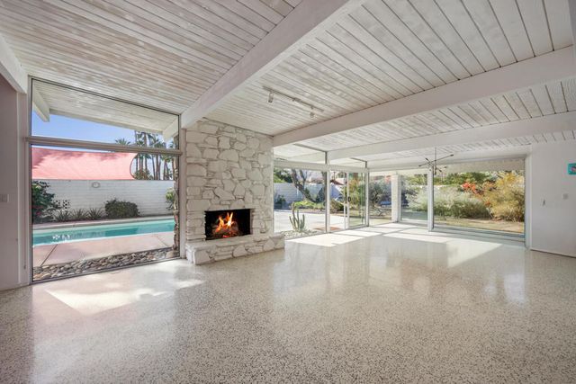 620 N Camino Real, Palm Springs, CA 92262