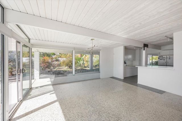 620 N Camino Real, Palm Springs, CA 92262