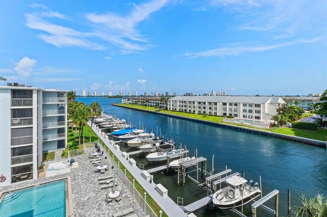 108 Paradise Harbour Boulevard 502, North Palm Beach, FL 33408