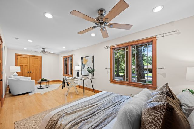 23W212 Blackcherry Lane, Glen Ellyn, IL 60137