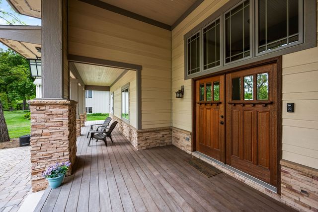 23W212 Blackcherry Lane, Glen Ellyn, IL 60137