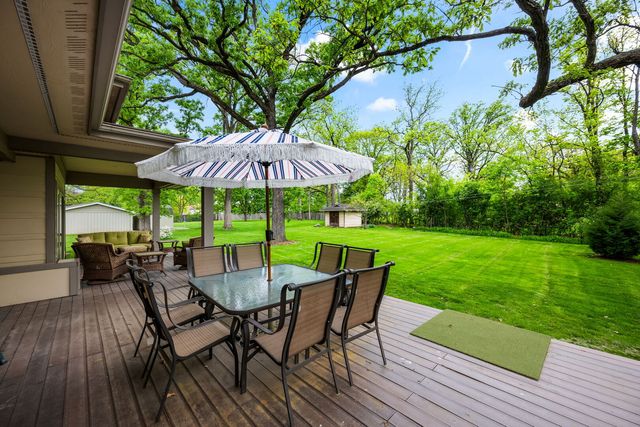 23W212 Blackcherry Lane, Glen Ellyn, IL 60137