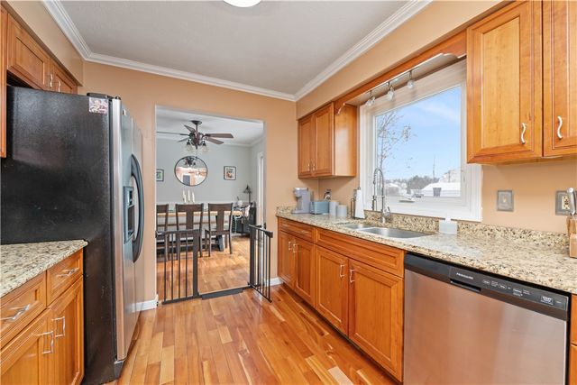 25 Tearose Meadow Lane, Clarkson, NY 14420