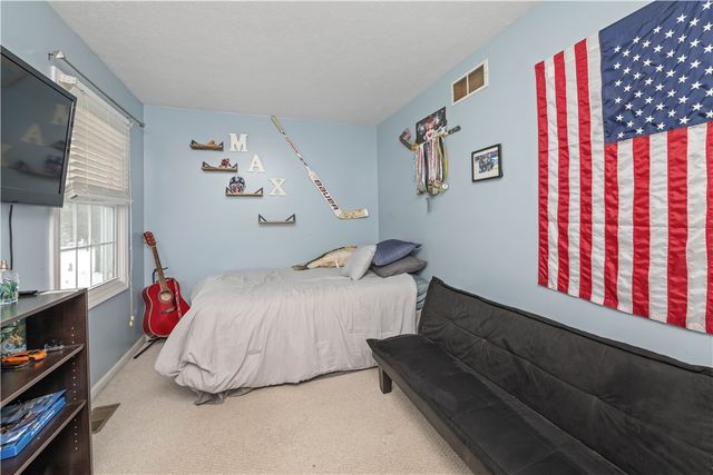 25 Tearose Meadow Lane, Clarkson, NY 14420