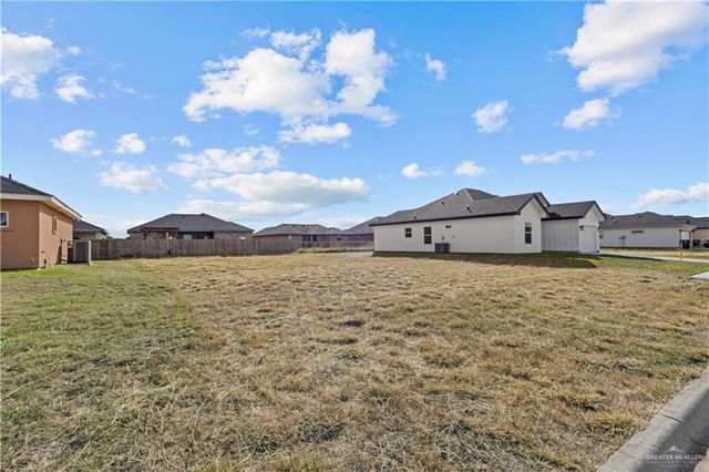 8709 Swan Lake Drive, Harlingen, TX 78552