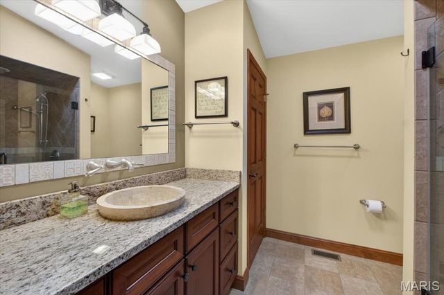 125 Eau Claire Drive, St Charles, MO 63301