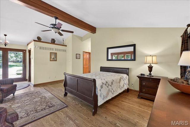 125 Eau Claire Drive, St Charles, MO 63301