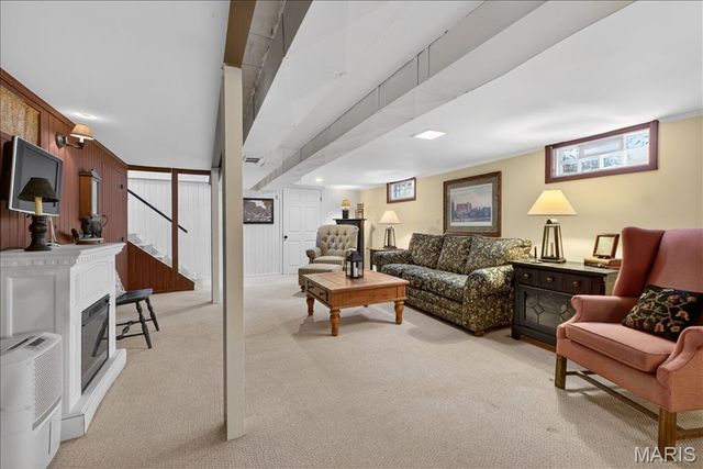 125 Eau Claire Drive, St Charles, MO 63301
