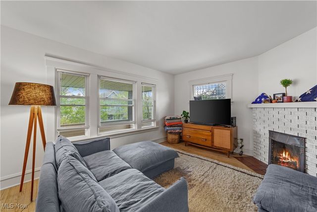 1542 Westwood Avenue, Lakewood, OH 44107