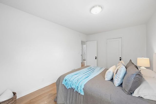 2425 Alameda De Las Pulgas, San Mateo, CA 94403