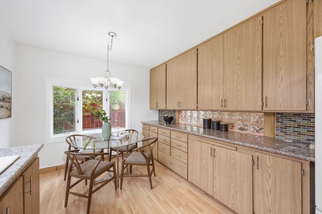 2425 Alameda De Las Pulgas, San Mateo, CA 94403