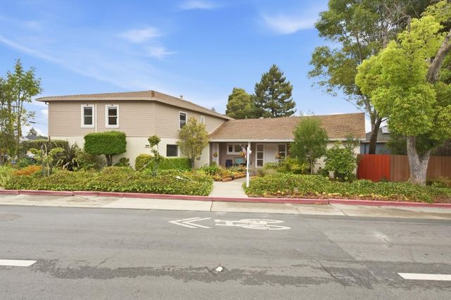 2425 Alameda De Las Pulgas, San Mateo, CA 94403
