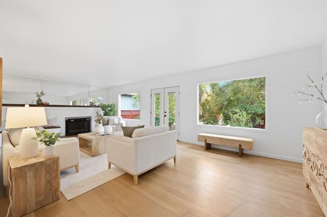 2425 Alameda De Las Pulgas, San Mateo, CA 94403