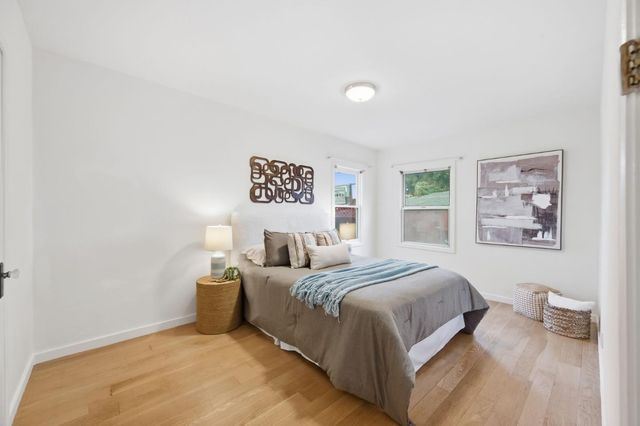 2425 Alameda De Las Pulgas, San Mateo, CA 94403