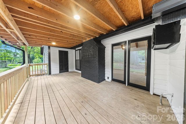 4739 Squirrel Nest Lane, Charlotte, NC 28227