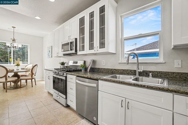 139 Rodeo Ave, Rodeo, CA 94572