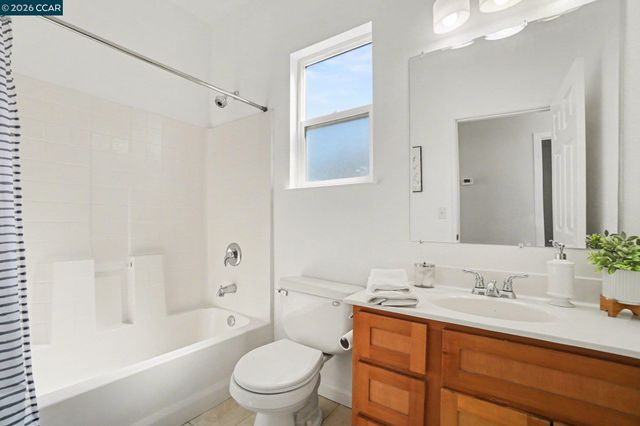 139 Rodeo Ave, Rodeo, CA 94572