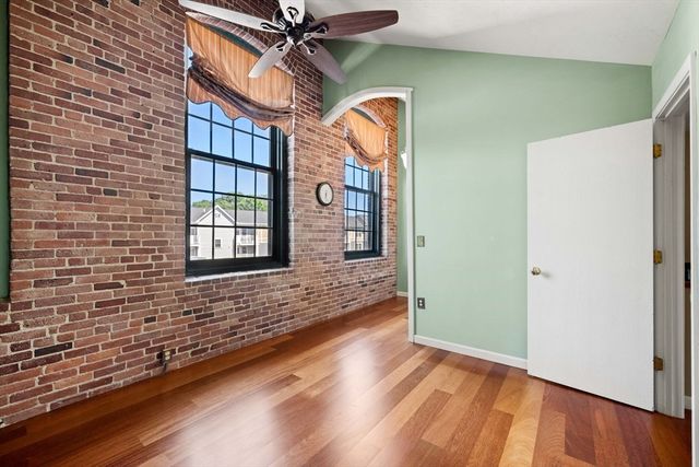 71 Princeton St 213, Chelmsford, MA 01863