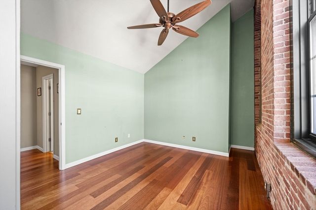 71 Princeton St 213, Chelmsford, MA 01863