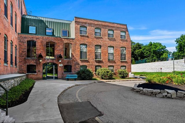 71 Princeton St 213, Chelmsford, MA 01863